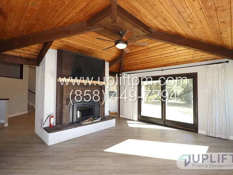 4721 Meadowridge Rd — Photo 3