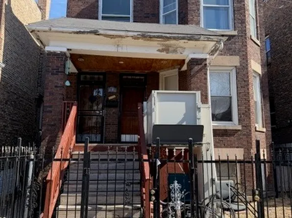 5925 S Rockwell St, Chicago, IL 60629