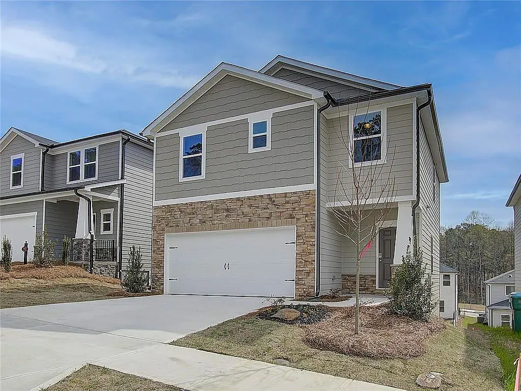3 bed, 2250 sqft, $2,600 — Photo 3