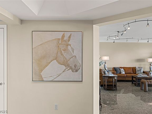 5th image of 2777 Paradise Rd Unit 2302