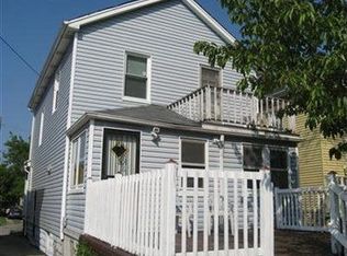 822 Whitcomb Rd, Cleveland, OH 44110