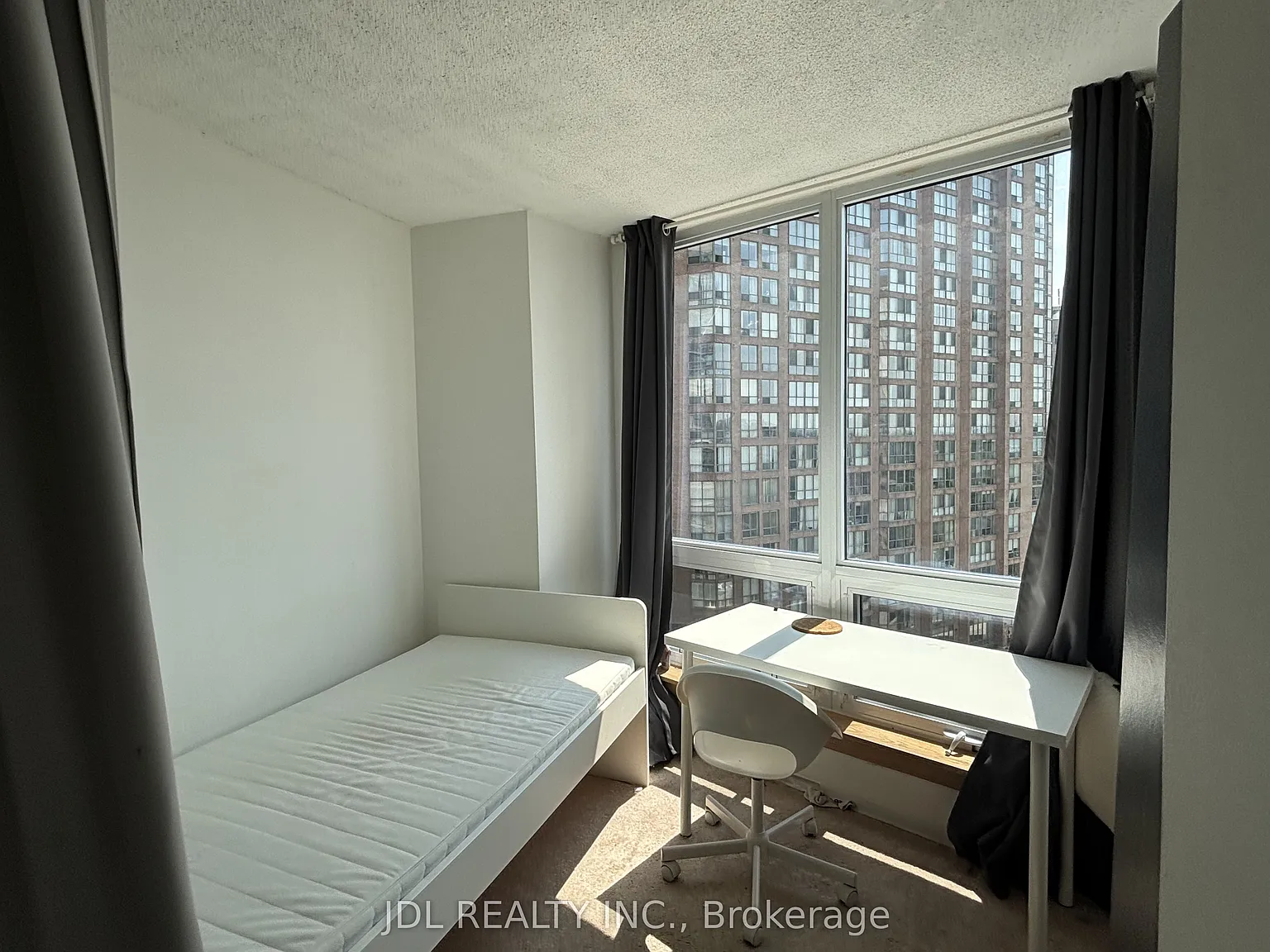 2 bed, $2,750 — Photo 3
