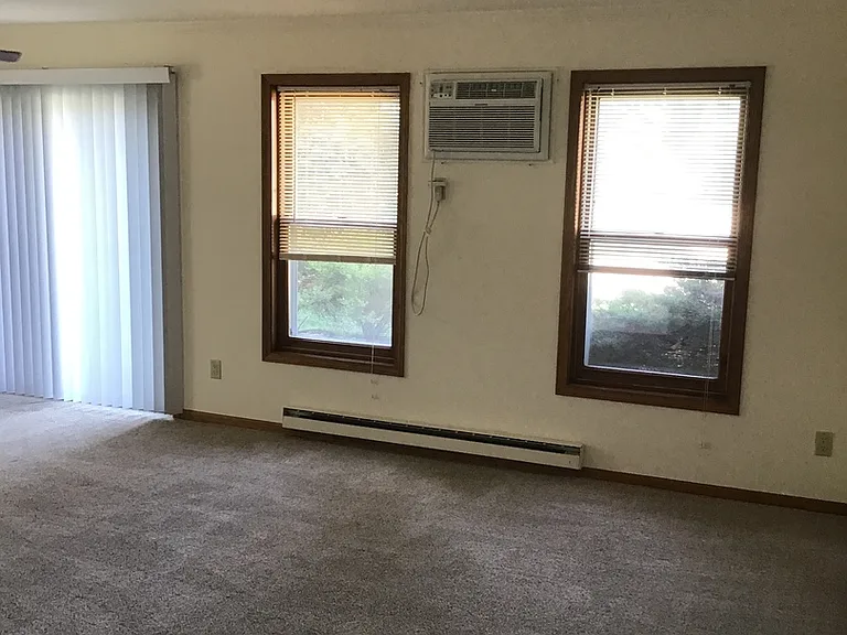 High Point Commons Apartments — Photo 104