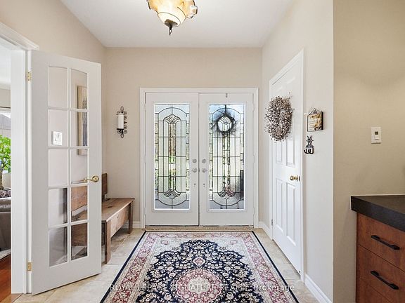 4th image of 1653 Valley Ridge Cres
