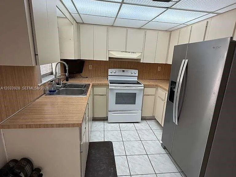 1140 SW 9th St #2 — Photo 16