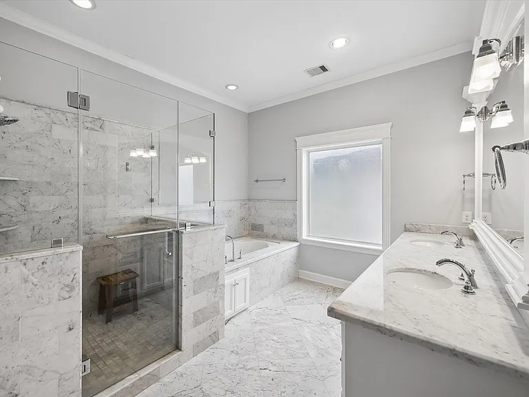 609 Rutland St #B — Photo 16