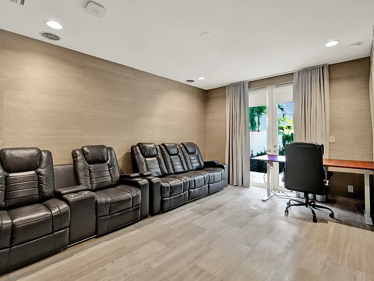 425 N Ocean Blvd #3 — Photo 17