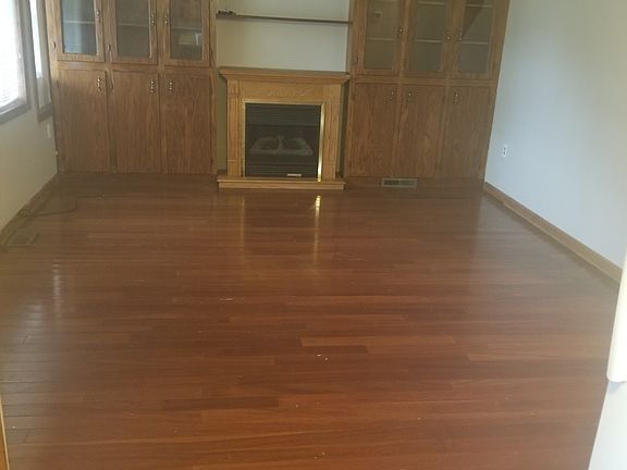 5th image of 2408 Marsh St