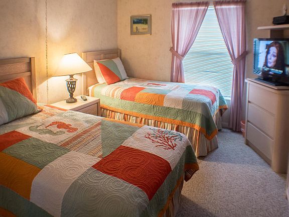 5th image of 7400 Ridgewood Ave #505