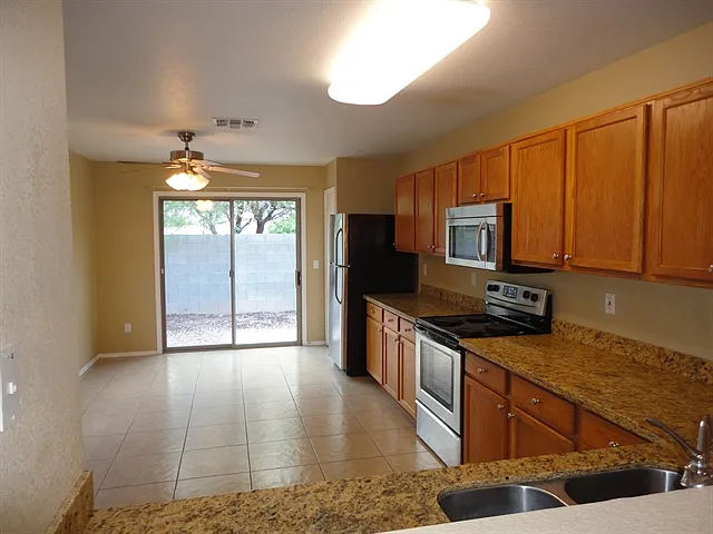 1054 S Clancy — Photo 3