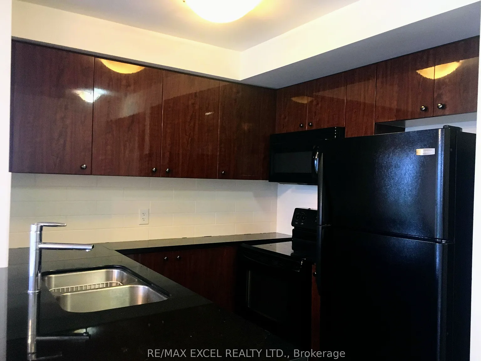 3 bed, $2,850 — Photo 3
