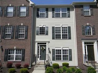 9093 Rider Dr, Fishers, IN 46038