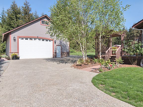 5th image of 18721 62nd Ave NW