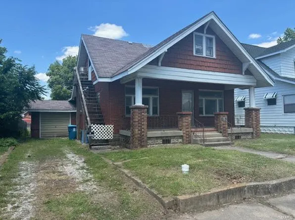 635 E Penning Ave, Wood River, IL 62095