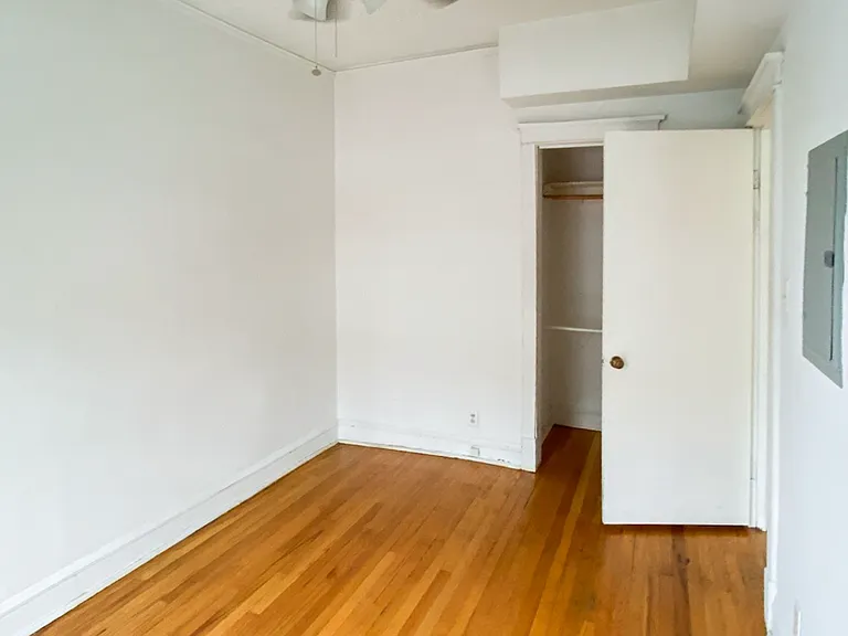 1509 W Barry Ave #2 — Photo 10