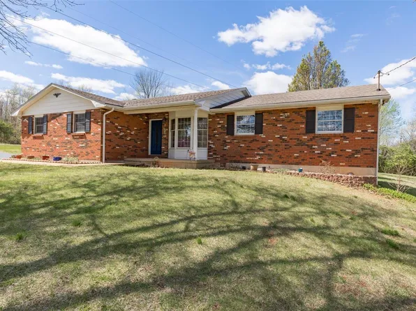 1851 N Washington St, Farmington, MO 63640