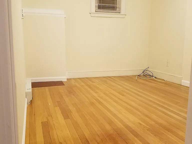 63 Gordon St — Photo 2