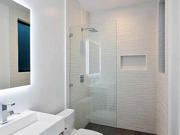 4th image of 756 Chestnut St #756