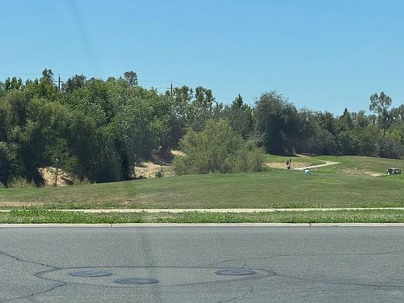 5th image of 9245 Pinehurst Dr