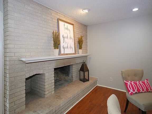 5th image of 7827 La Sobrina Dr