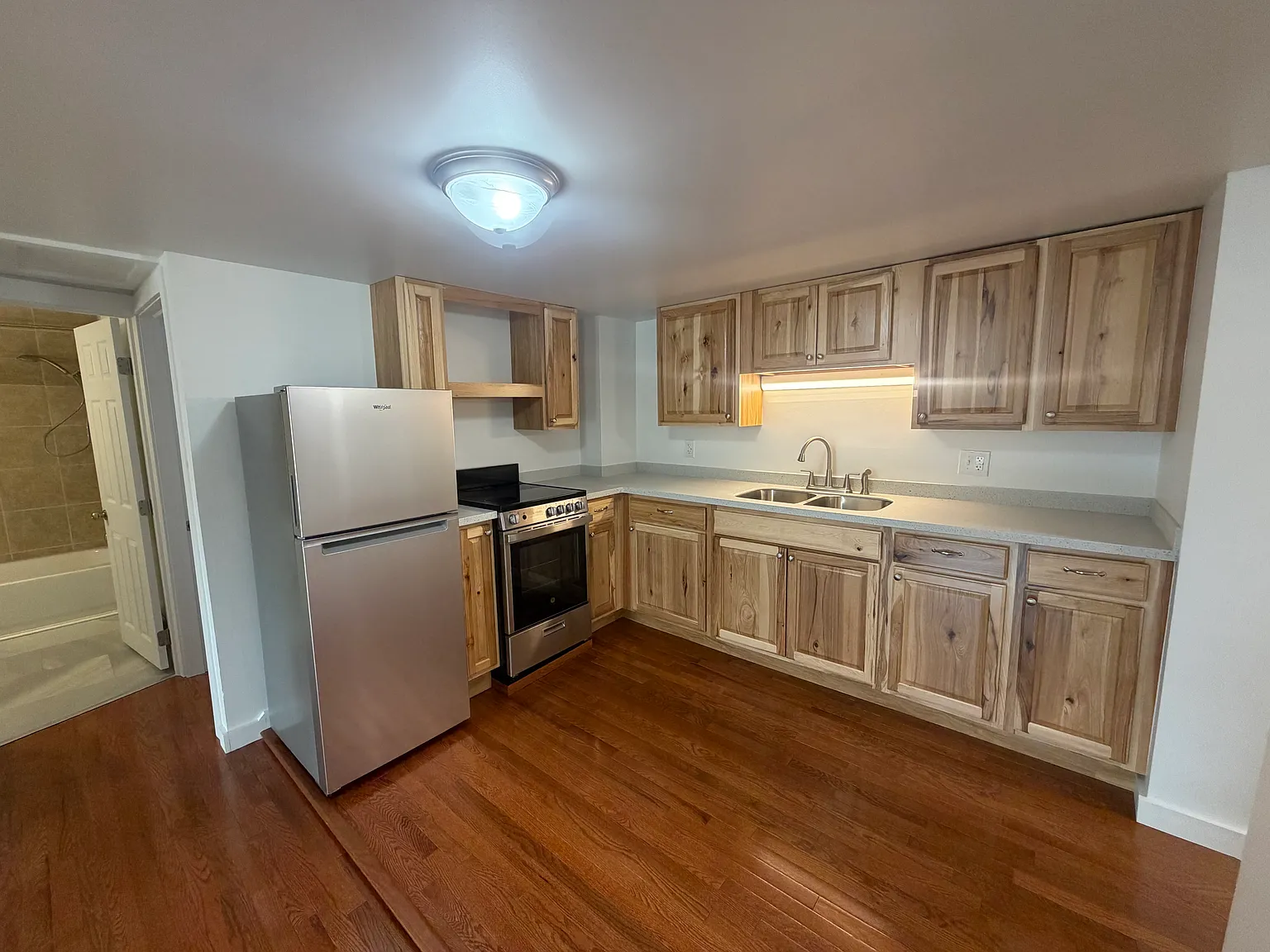 2 bed, $1,650 — Photo 3