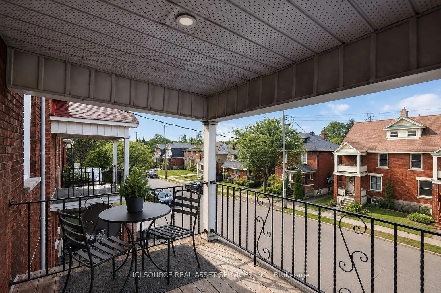 3 bed, $2,799 — Photo 2