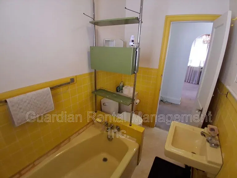 166 Court St S — Photo 9