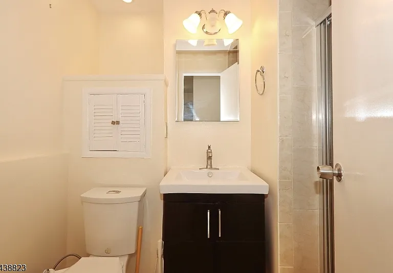 2515 Jackson Ave — Photo 12
