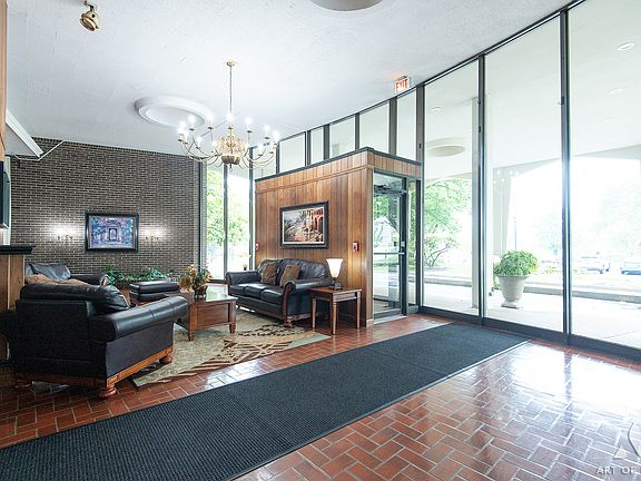 4th image of 20 N Tower Rd APT 9E