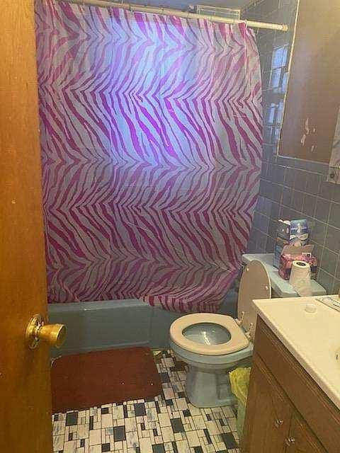2nd image of 1254 74th St Floor 1