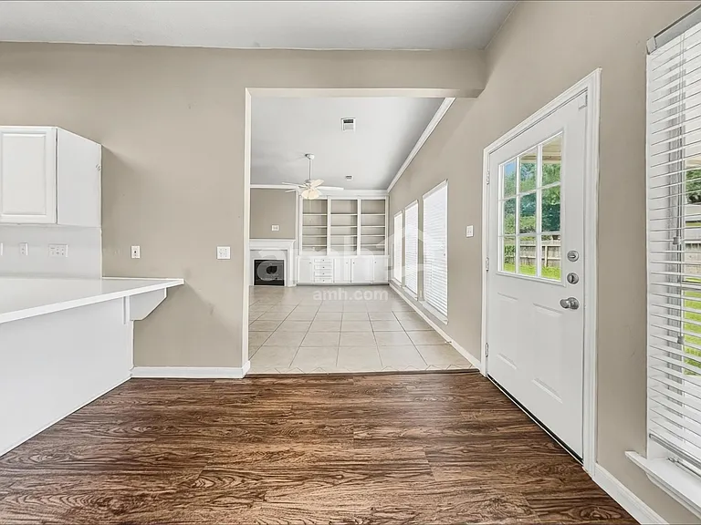 13143 Mills River St — Photo 5