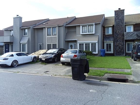 3rd image of 738 Waters Dr