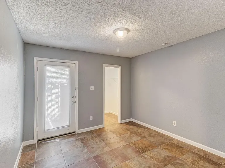 9829 Walnut St #107 — Photo 8