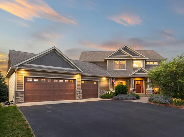 1899 White Oak Dr, Chaska, MN 55318