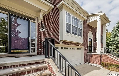 758 Sandalwood Dr Photo 1