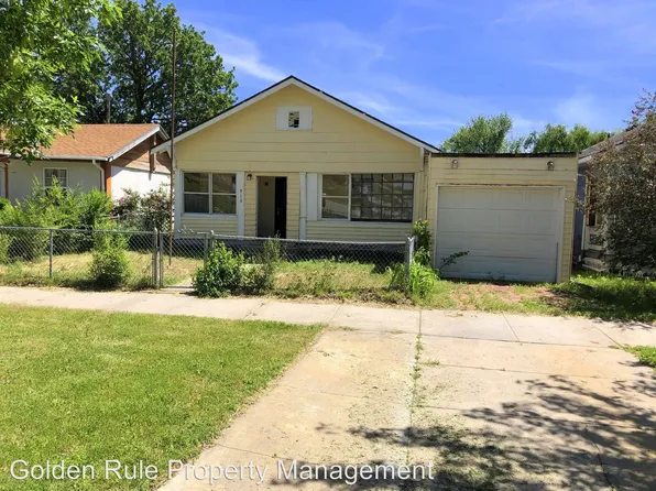915 E 3rd Ave, Hutchinson, KS 67501