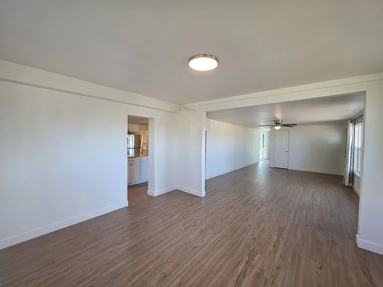 2021 Road 48 — Photo 12