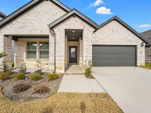 3rd image of 522 River Ridge Dr