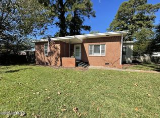 125 Doris Ave, Clinton, NC 28328