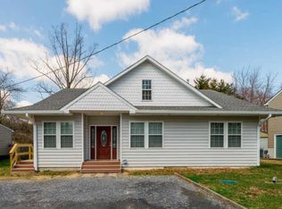 28 Brookfield Rd, Pasadena, MD 21122