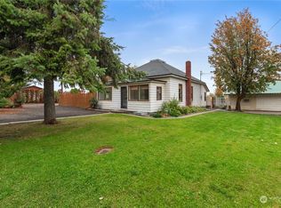 115 E 2nd St, Waterville, WA 98858