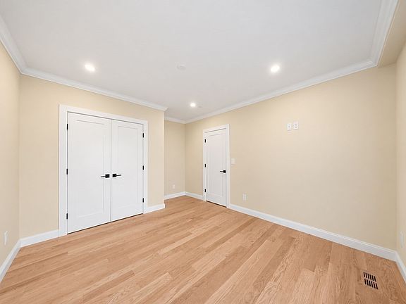 5th image of 64 Dalby St #1