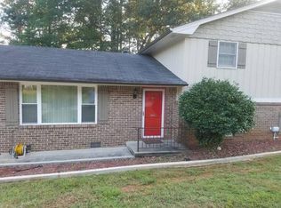 571 Fond Du Lac Dr, Stone Mountain, GA 30088