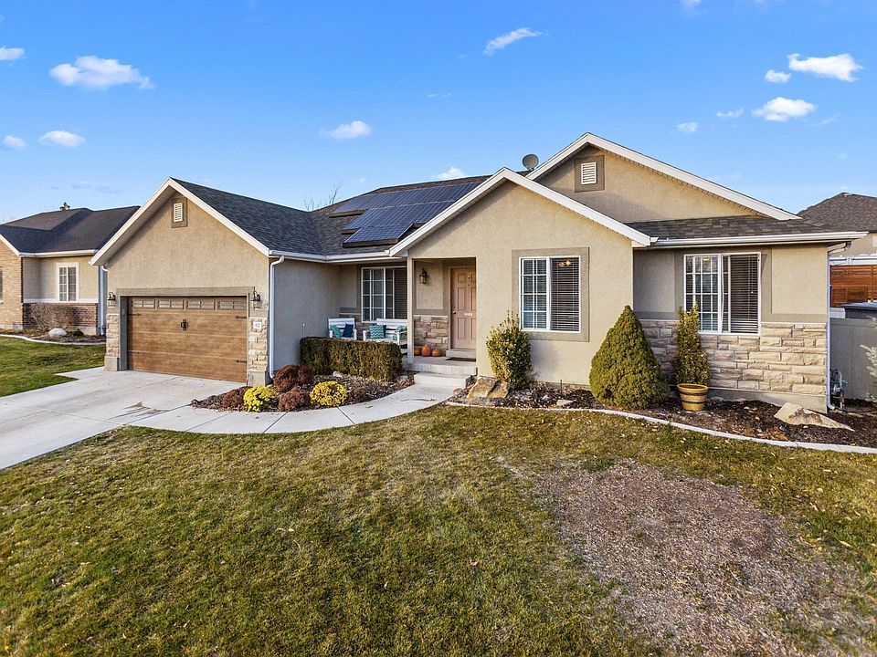 1st image of 422 W Pumpkin Patch Dr