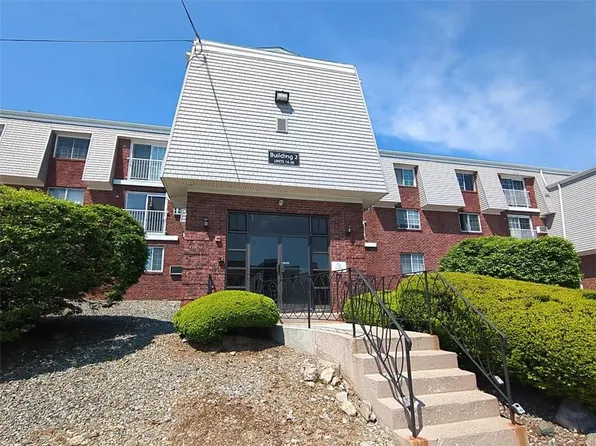 300 Smithfield Ave #P2-17, Providence, RI 02904