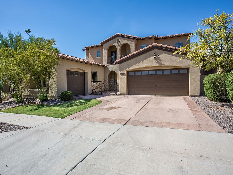 1st image of 2134 E Desert Dr