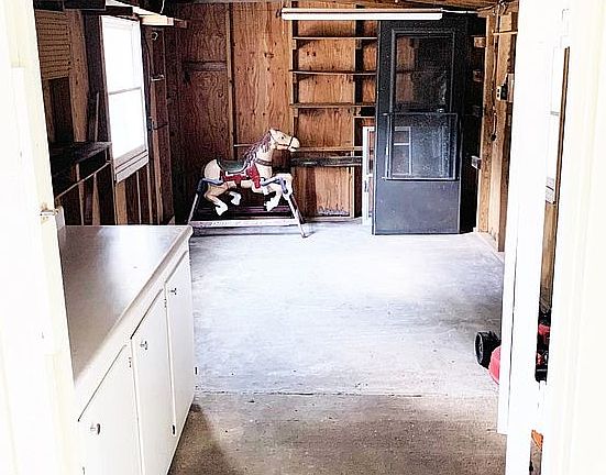 Spacious Workshop! 