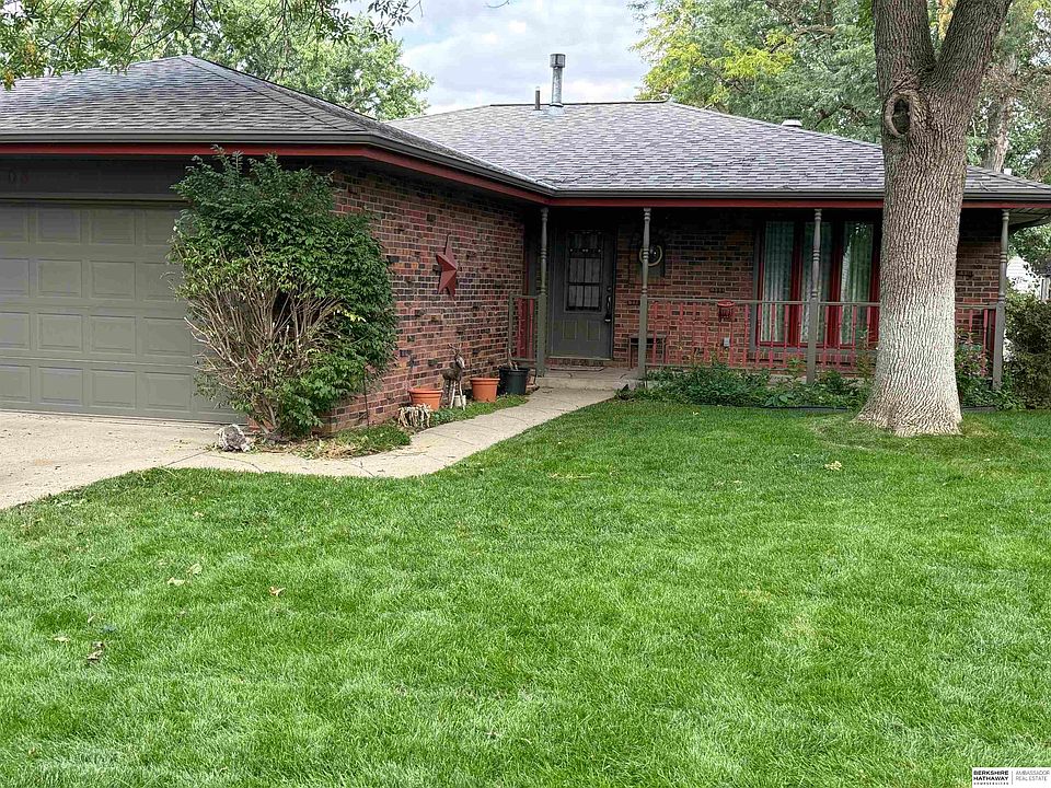 1st image of 2308 Dorothy Dr