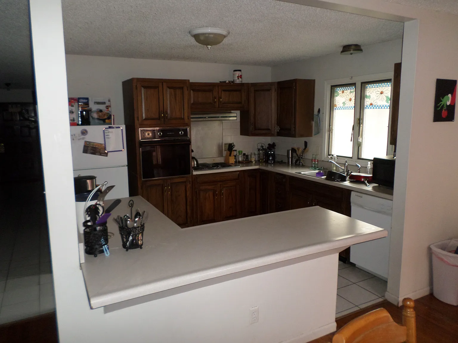 5 bed, 1350 sqft, $1,600 — Photo 2