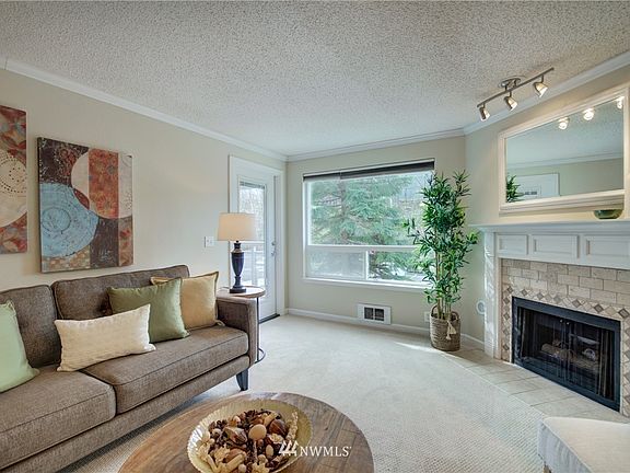 4th image of 10501 8th Avenue N #224